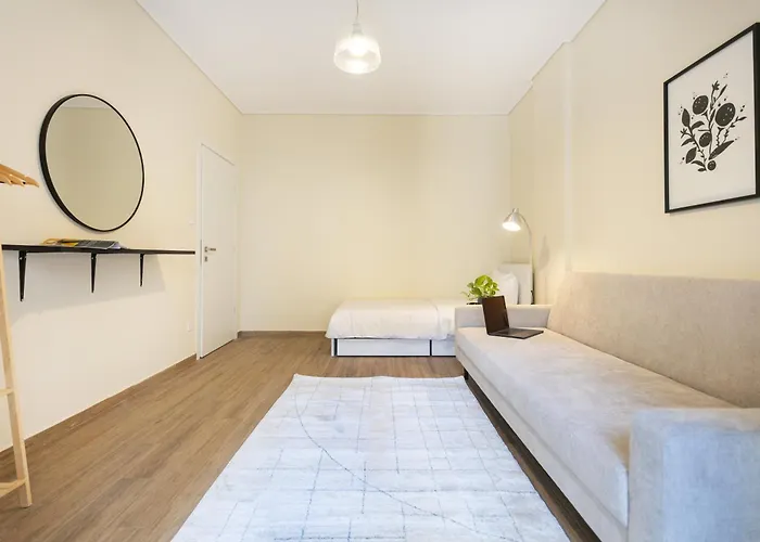 Stylish 3bd With Balcony Lejlighed