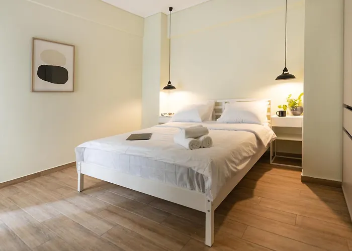 Stylish 3bd With Balcony Lejlighed *