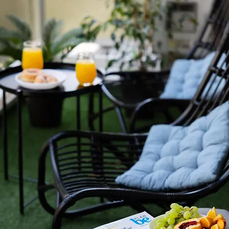 Stylish 3bd With Balcony Apartment