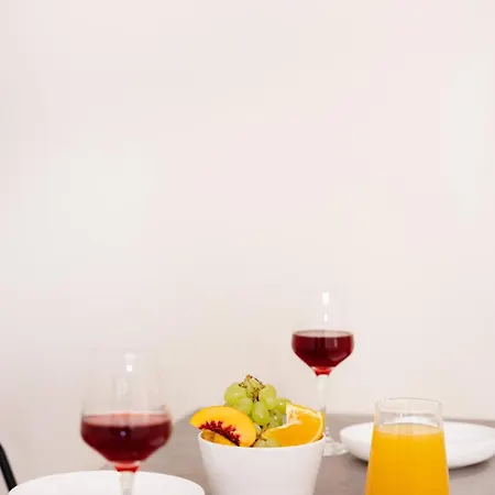 Stylish 3bd With Balcony Apartment Thessaloniki