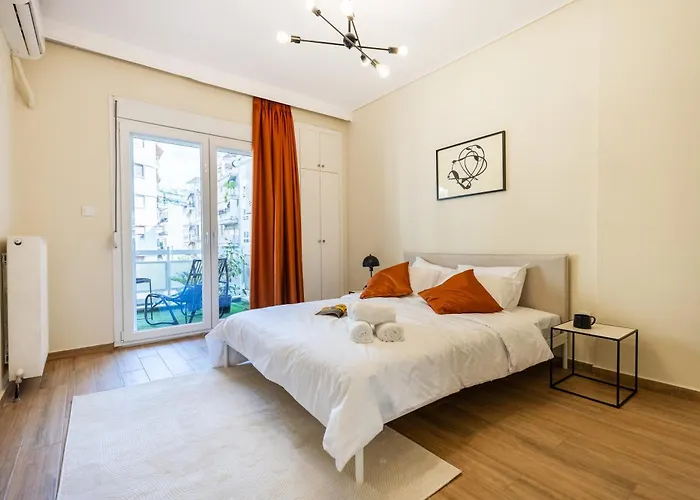 Stylish 3bd With Balcony