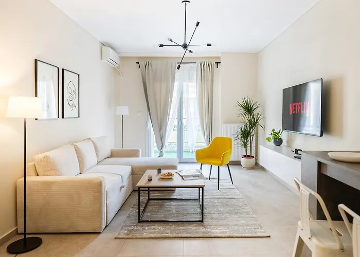 Stylish 3bd With Balcony 아파트 *