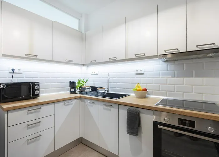 아파트 Stylish 3bd With Balcony *