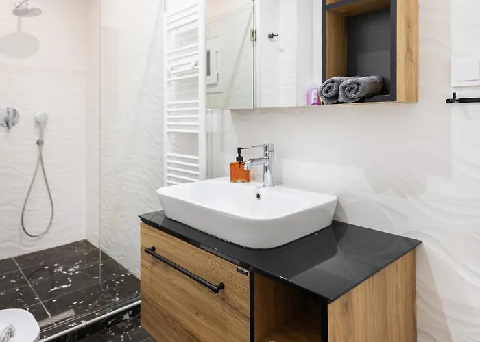 Stylish 3bd With Balcony 테살로니키