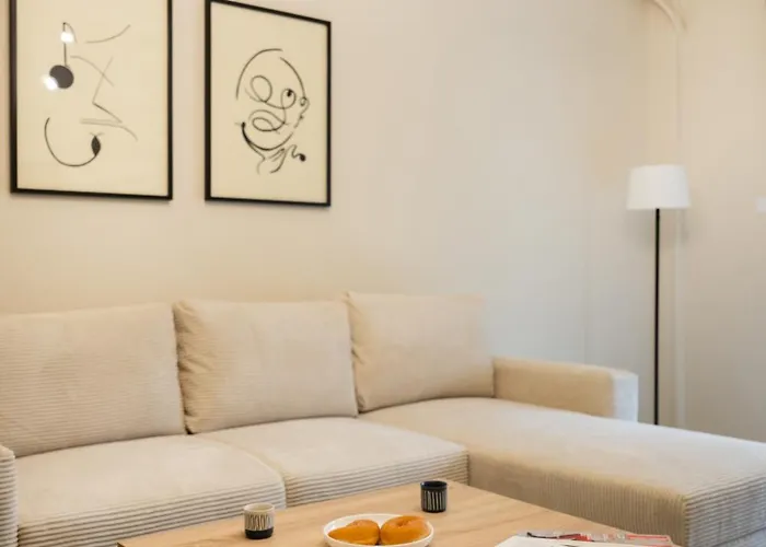 Stylish 3bd With Balcony * 테살로니키